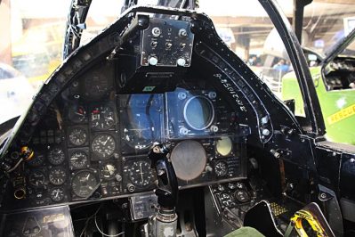 Cockpit 2443